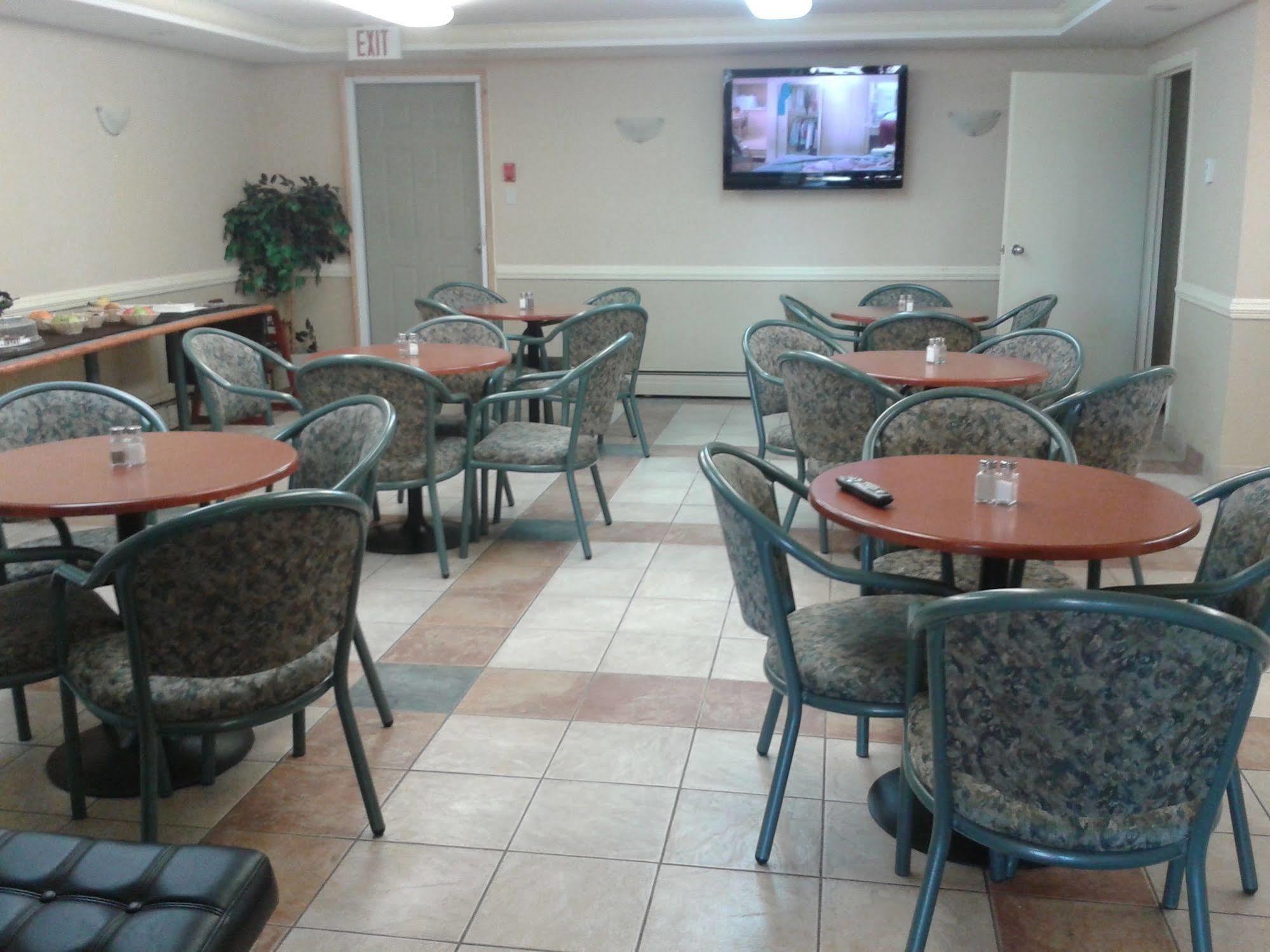 Stampeder Inn Ponoka Экстерьер фото